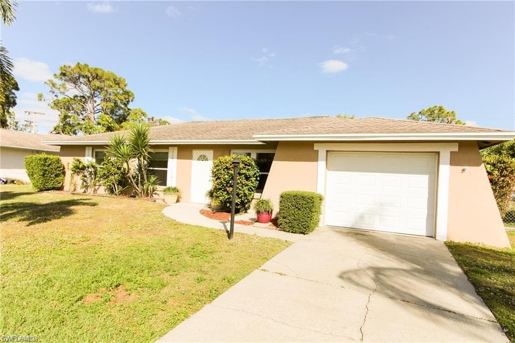 1329 Torreya CIR NORTH FORT MYERS, FL 33917