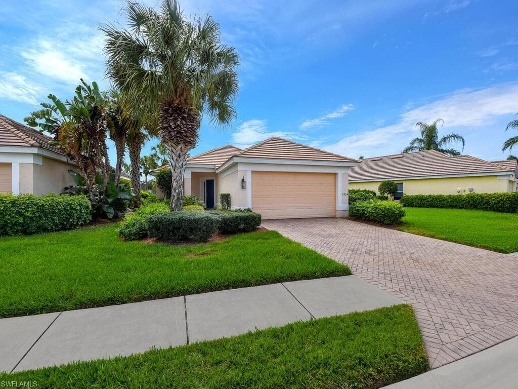 2524 Belleville CT CAPE CORAL, FL 33991