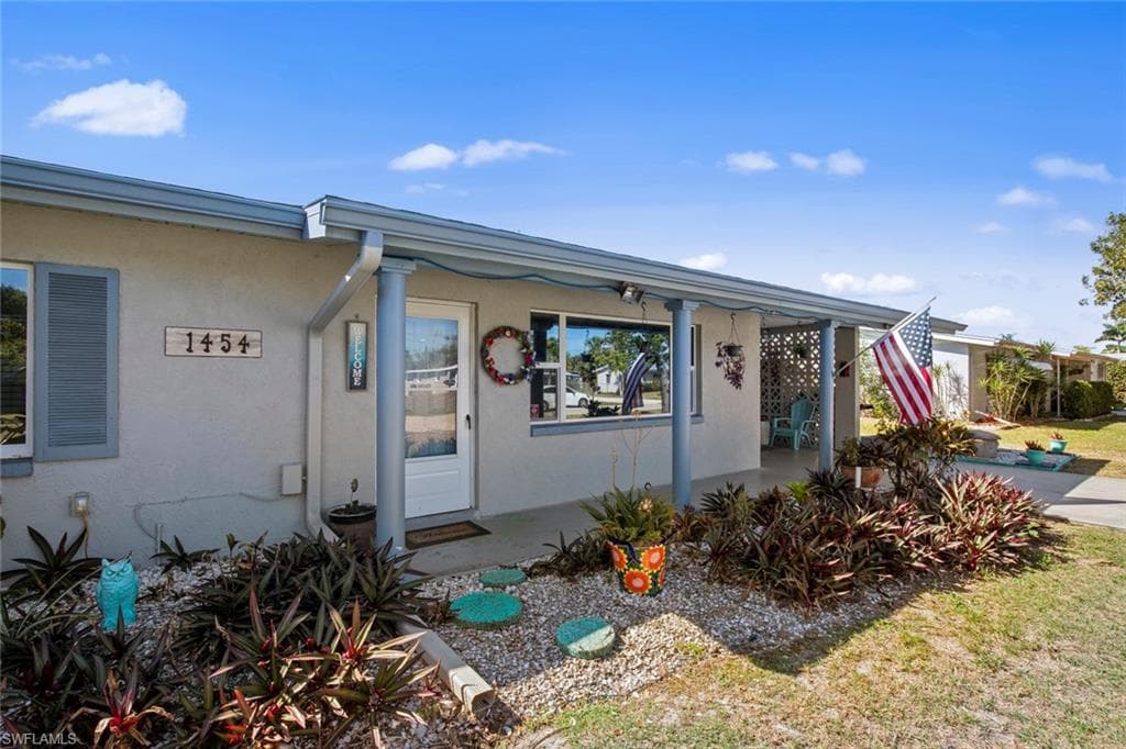 1454 Mandel RD FORT MYERS, FL 33919
