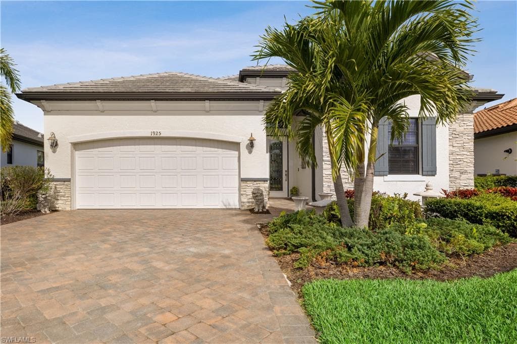 1925 Mustique ST NAPLES, FL 34120
