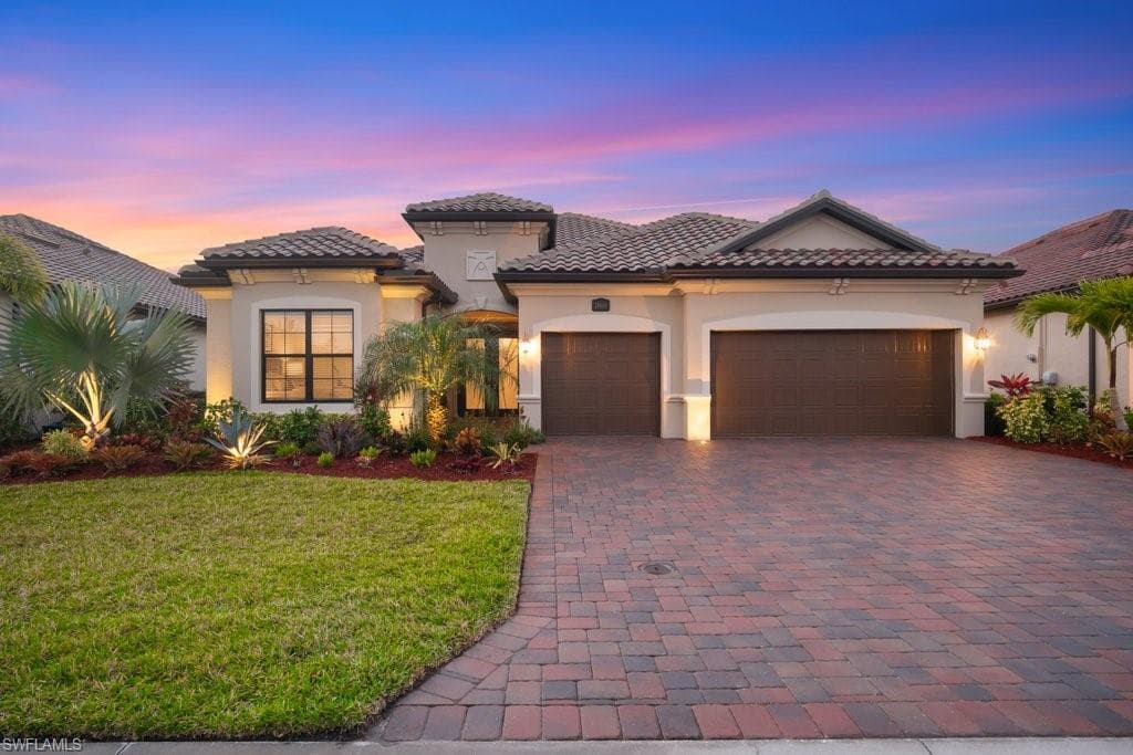 28044 Wicklow CT BONITA SPRINGS, FL 34135