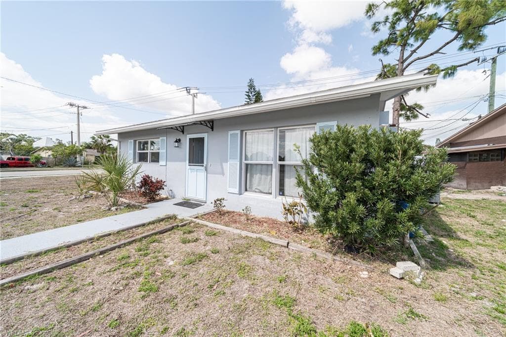 7255 Buchanan RD FORT MYERS, FL 33967