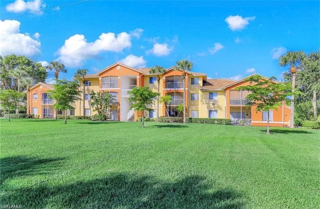 6481 Aragon WAY 105 FORT MYERS, FL 33966