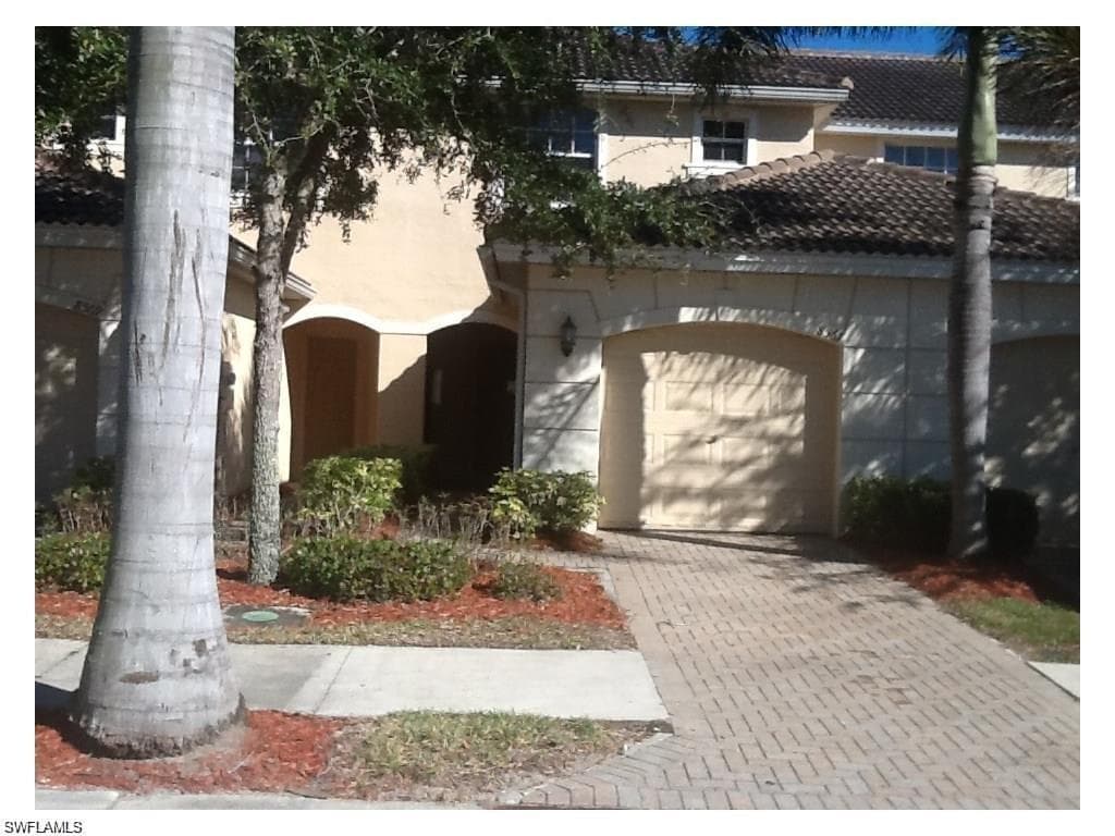 8567 Athena CT LEHIGH ACRES, FL 33971