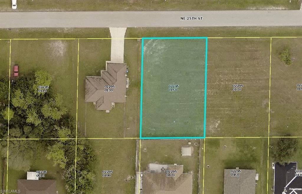 130 NE 25th ST CAPE CORAL, FL 33909