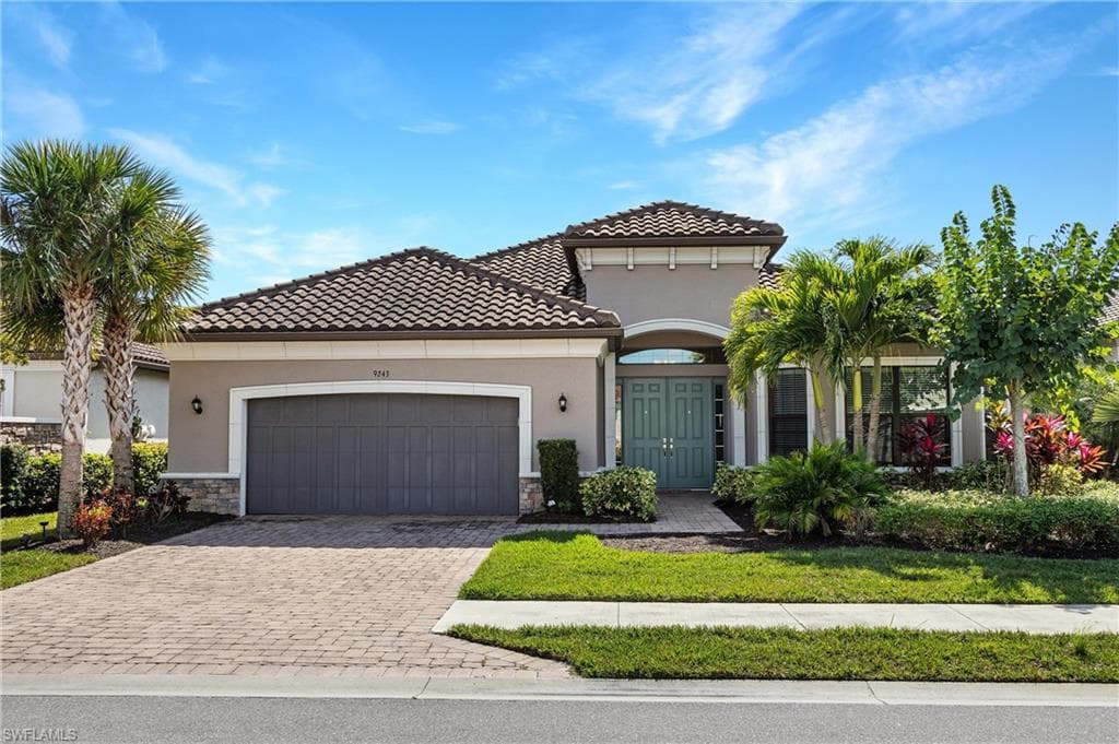 9243 Rialto LN NAPLES, FL 34119