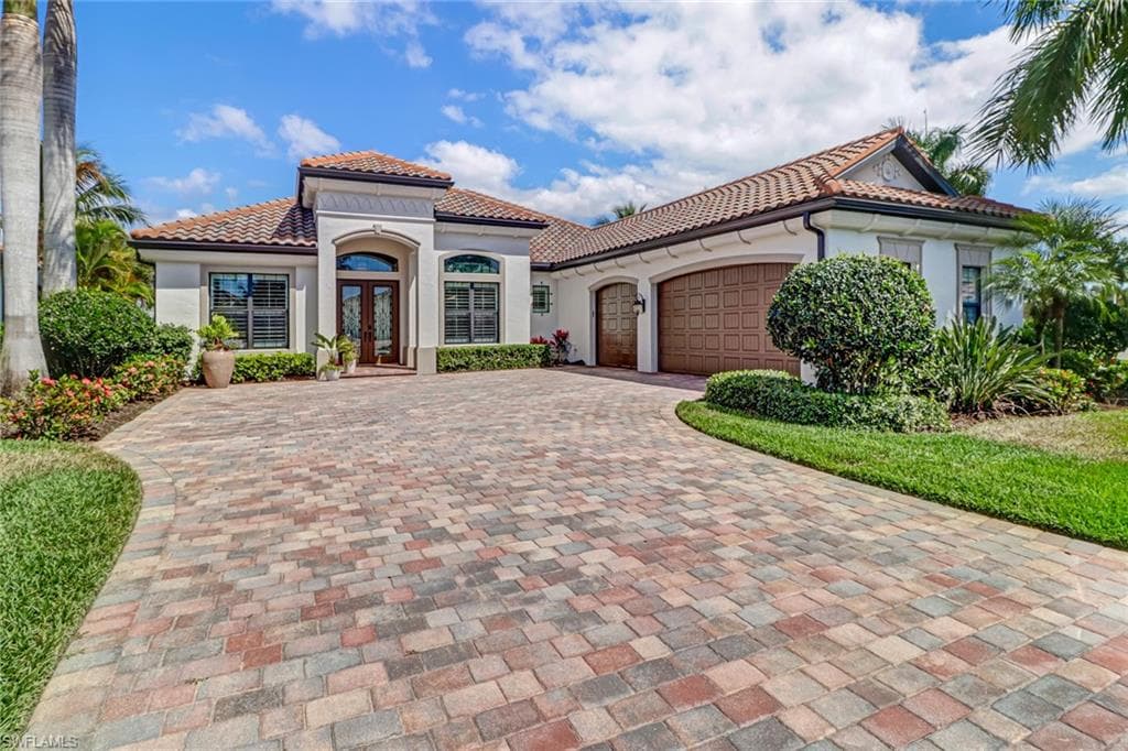 3393 Runaway LN NAPLES, FL 34114