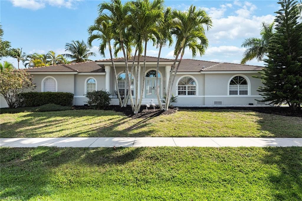 217 Castaways ST MARCO ISLAND, FL 34145