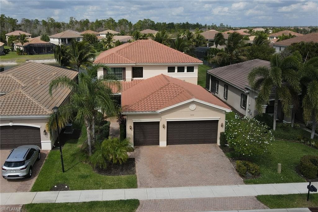 3200 Pacific DR NAPLES, FL 34119