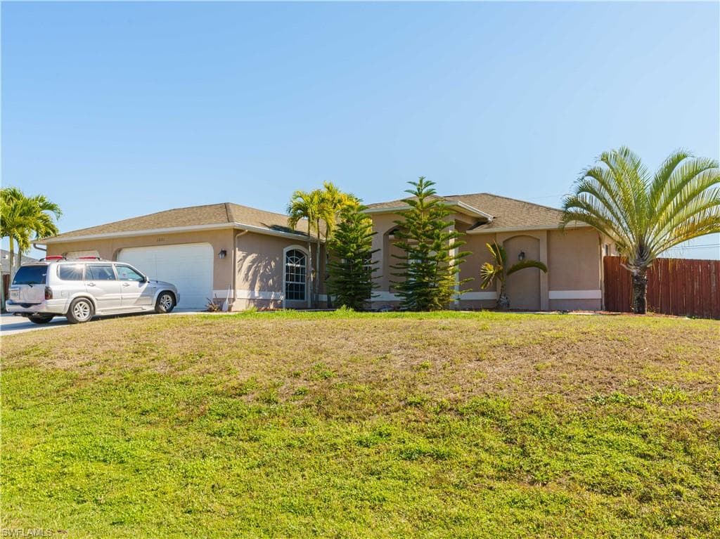1031 NE 2nd PL CAPE CORAL, FL 33909