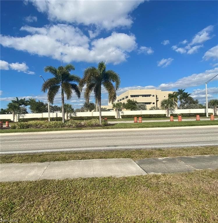 612 Nicholas PKY E CAPE CORAL, FL 33990