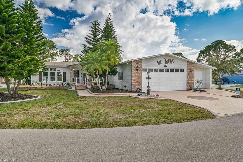 19837 Eagle Trace CT NORTH FORT MYERS, FL 33903