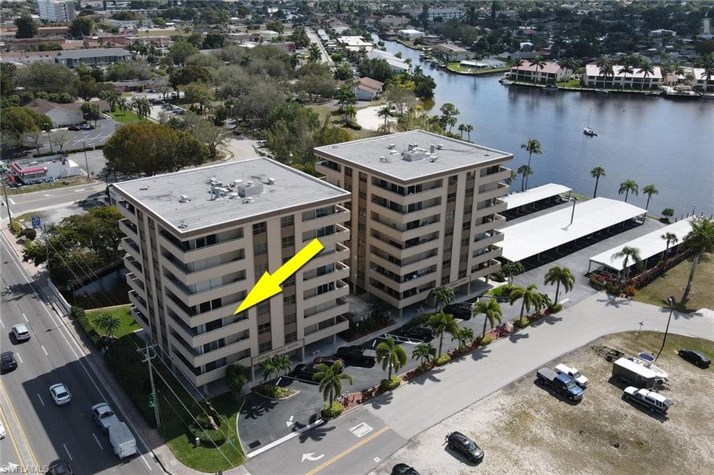4803 Sunset CT 302 CAPE CORAL, FL 33904