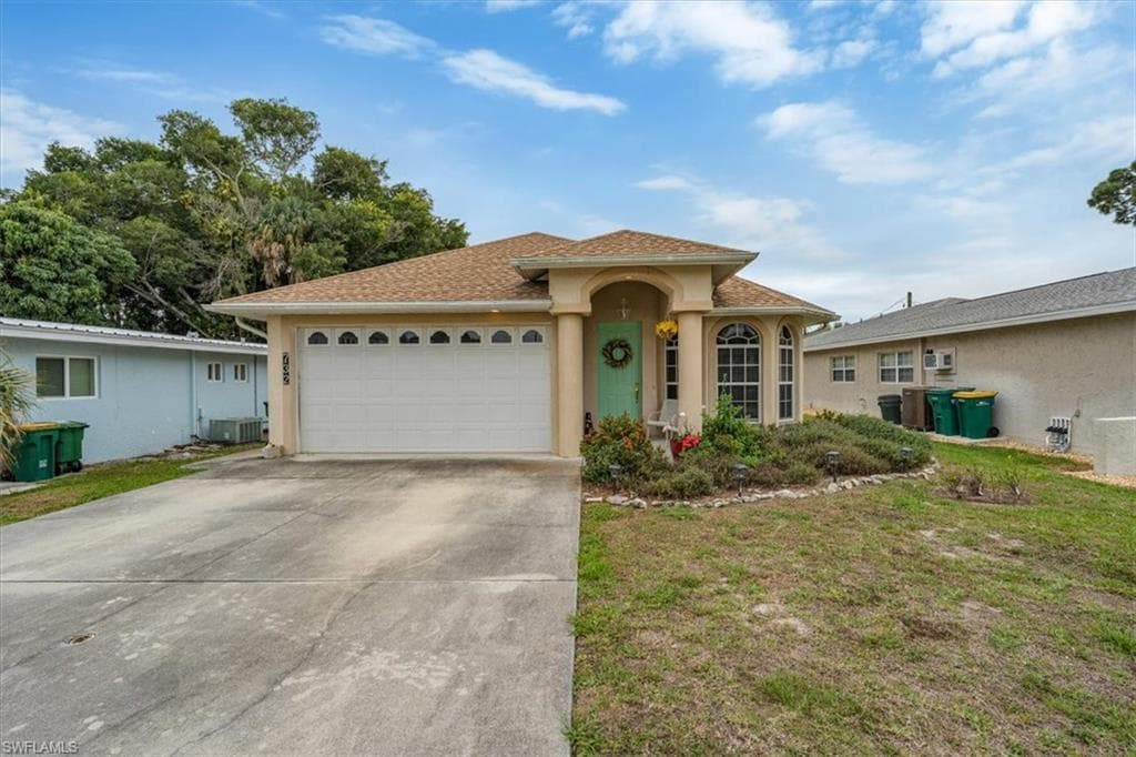 732 92nd AVE N NAPLES, FL 34108