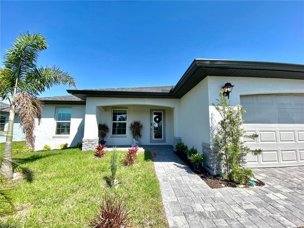 415 SW 31st PL CAPE CORAL, FL 33991