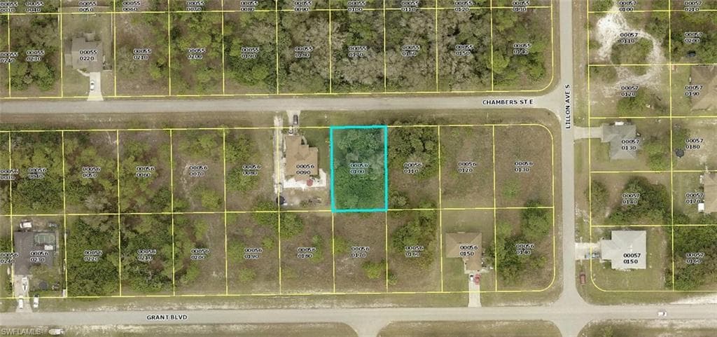 758 Chambers ST E LEHIGH ACRES, FL 33974