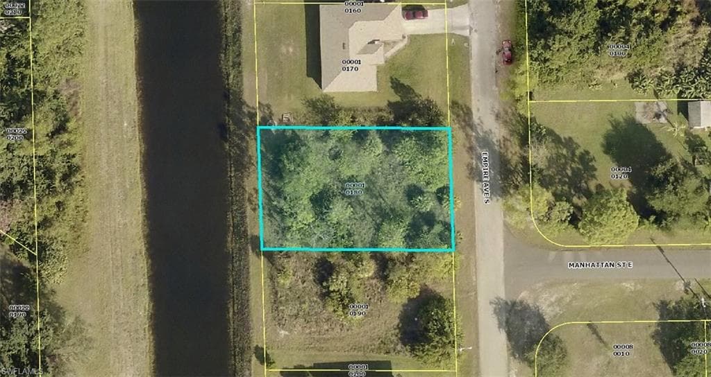 534 Empire AVE S LEHIGH ACRES, FL 33974
