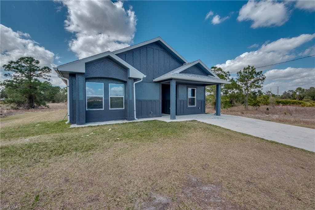 808 Demorest AVE S LEHIGH ACRES, FL 33974