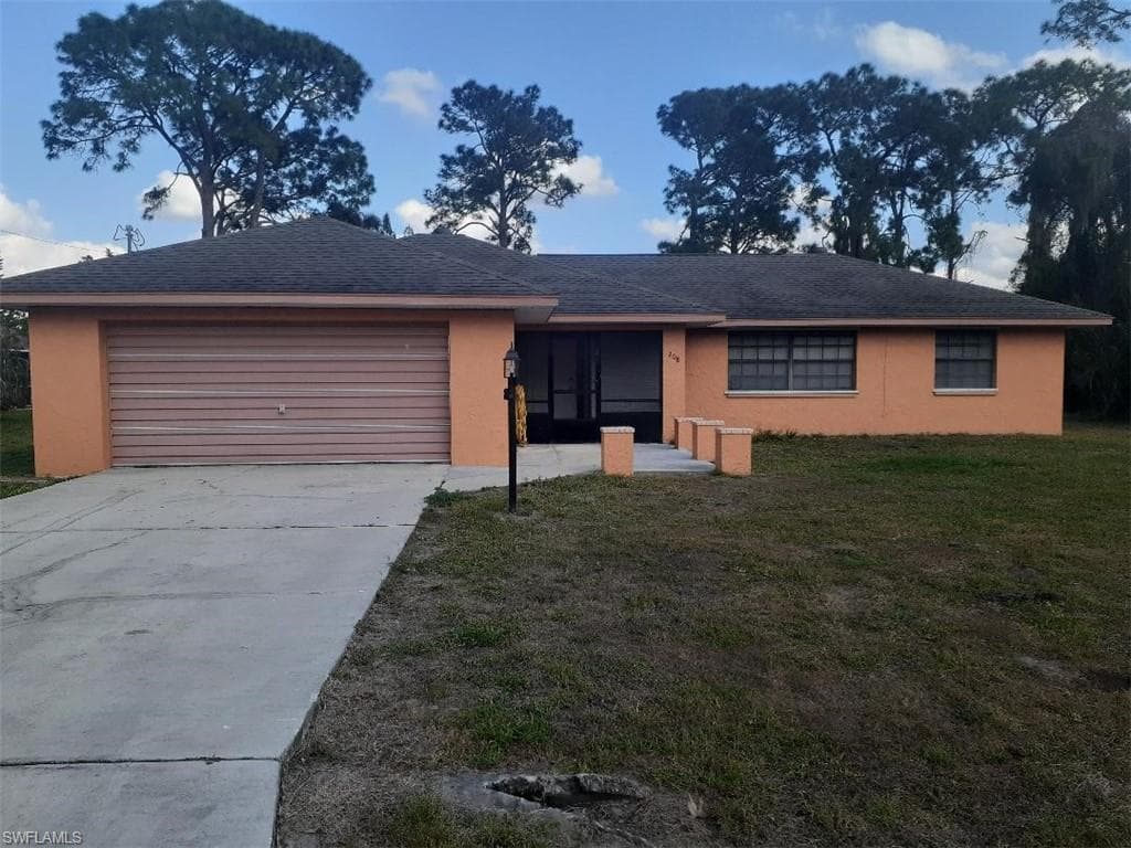 208 Roosevelt AVE LEHIGH ACRES, FL 33936
