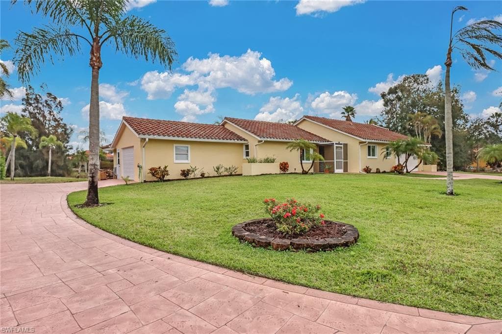 24870 Quixote AVE BONITA SPRINGS, FL 34135
