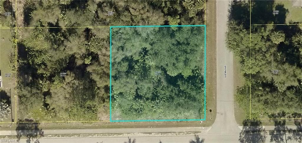 1707 E 6th ST LEHIGH ACRES, FL 33972