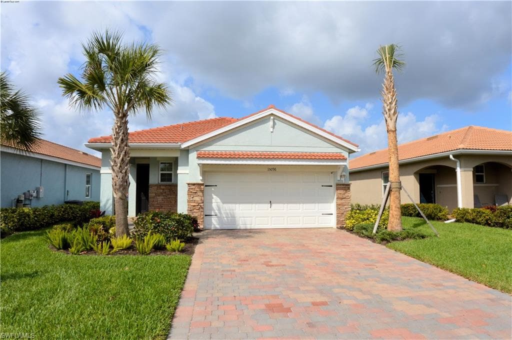 15096 Ligustrum LN ALVA, FL 33920