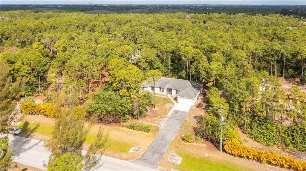 9917 Strike LN BONITA SPRINGS, FL 34135