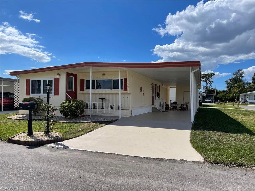 14537 Plymouth BEND #34 NORTH FORT MYERS, FL 33917