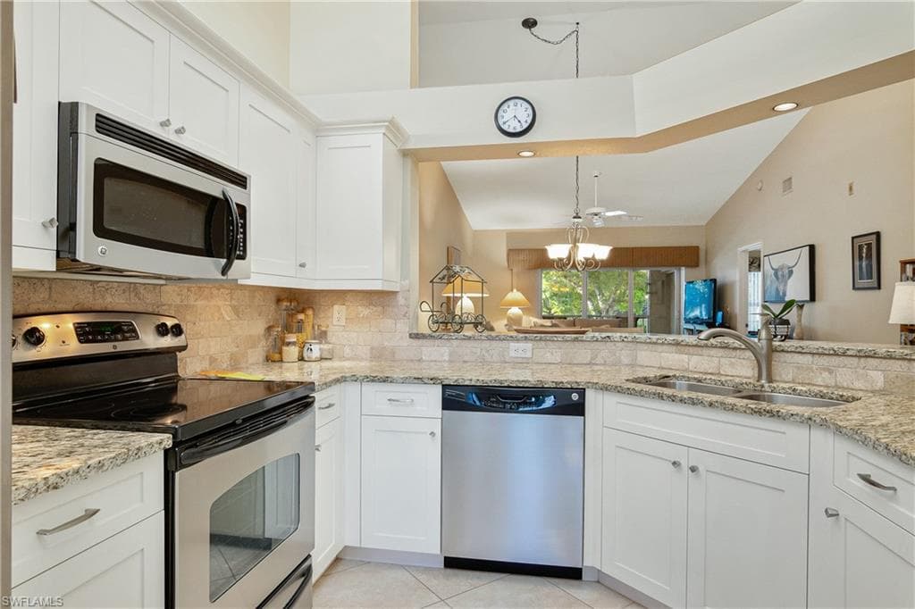 853 Tanbark DR 203 NAPLES, FL 34108