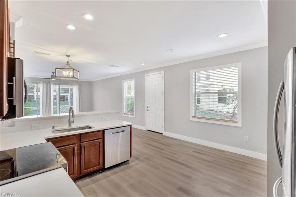 1012 Hampton CIR 67 NAPLES, FL 34105
