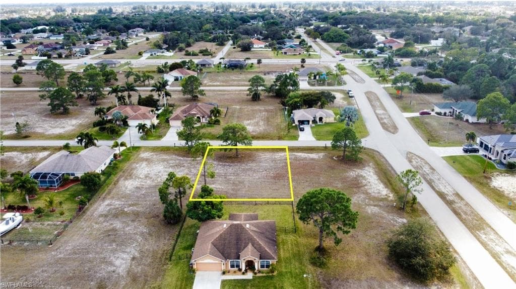 2725 NW 21st ST CAPE CORAL, FL 33993