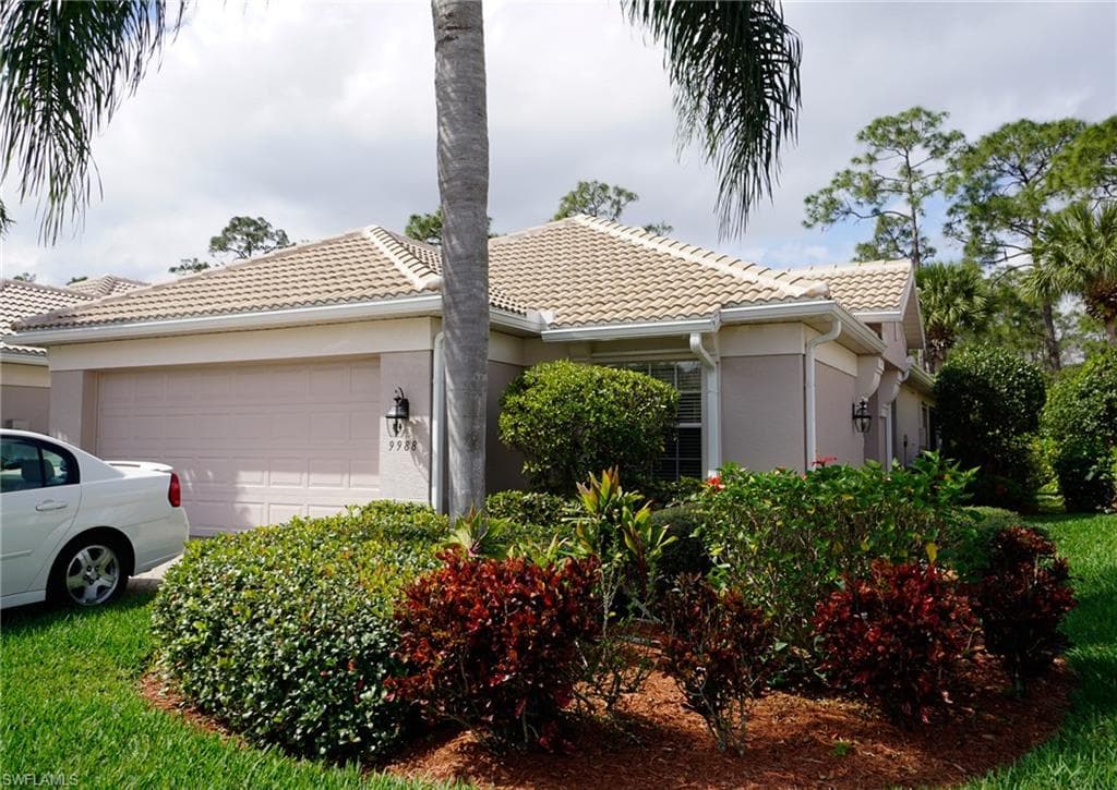 9988 Horse Creek RD FORT MYERS, FL 33913