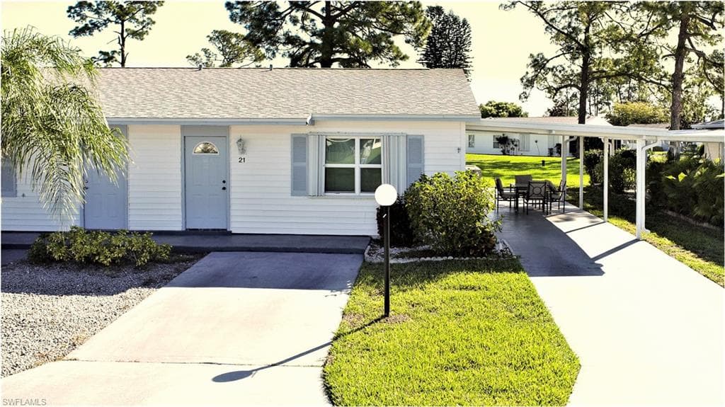 21 Dawn Flower CIR LEHIGH ACRES, FL 33936