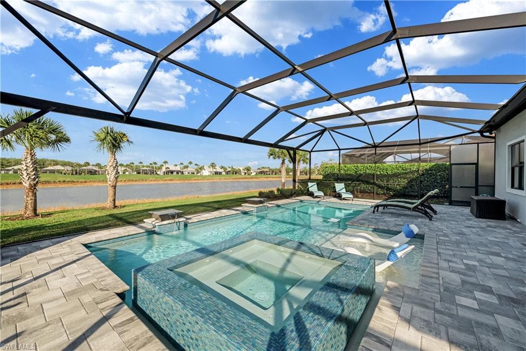 9528 Greyhawk TRL NAPLES, FL 34120
