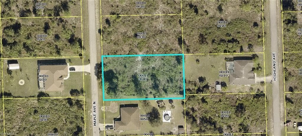 816 Maple AVE N LEHIGH ACRES, FL 33972