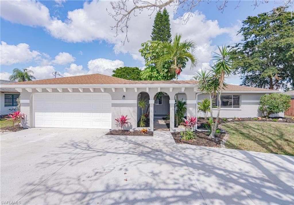 1315 SE 25th TER CAPE CORAL, FL 33904