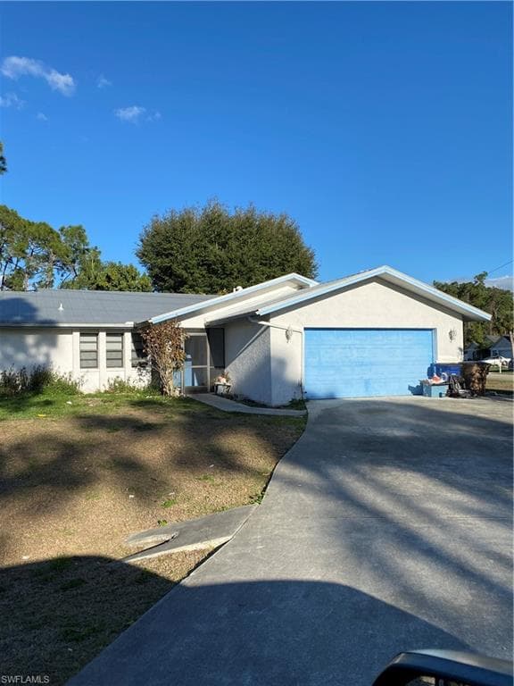 300 Edward AVE LEHIGH ACRES, FL 33936