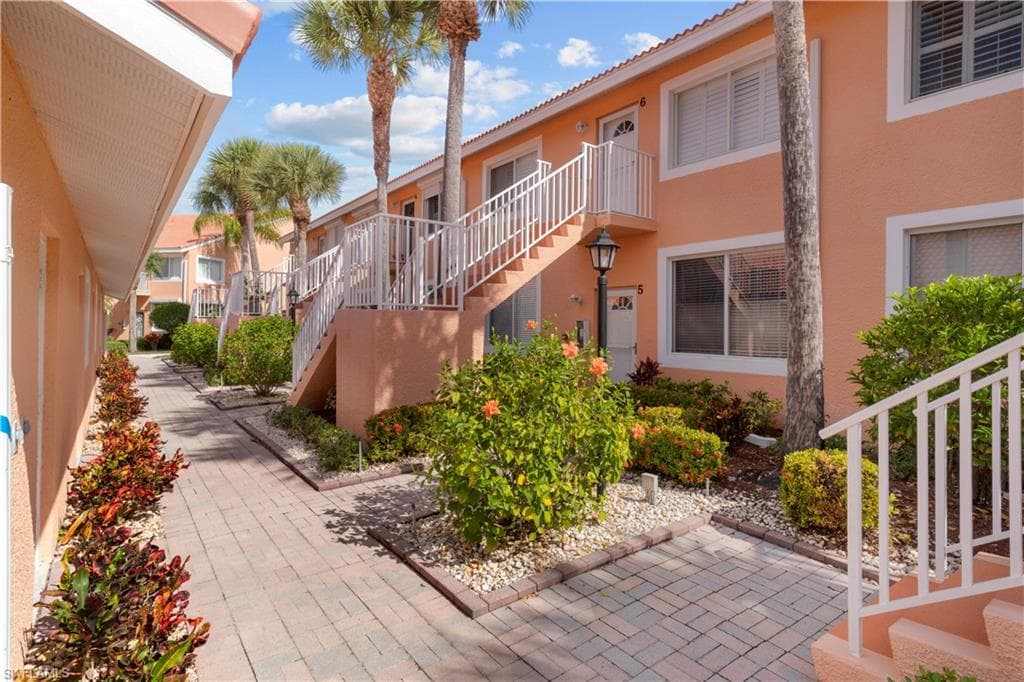 6730 Beach Resort DR 1705 NAPLES, FL 34114