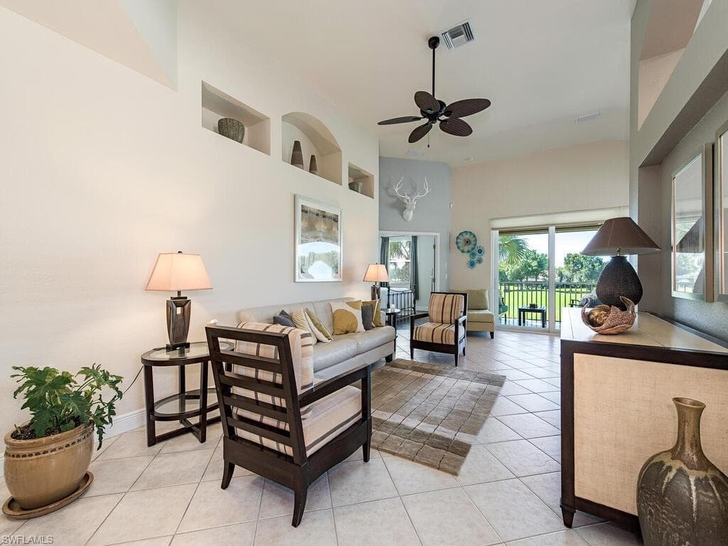 6845 Ascot DR 202 NAPLES, FL 34113