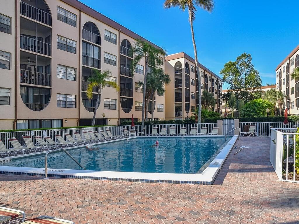 1023 Anglers CV E-203 MARCO ISLAND, FL 34145