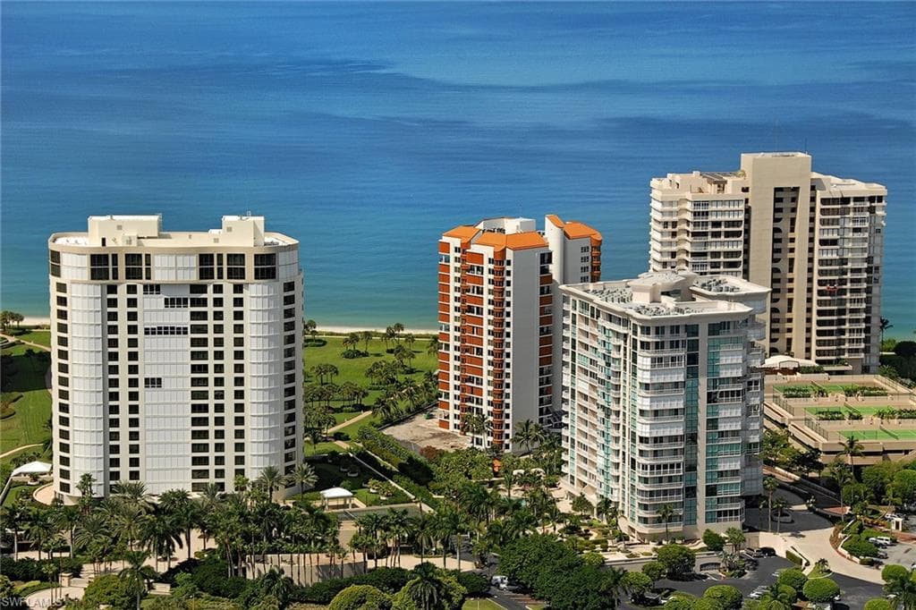 4255 Gulf Shore BLVD N 1206 NAPLES, FL 34103