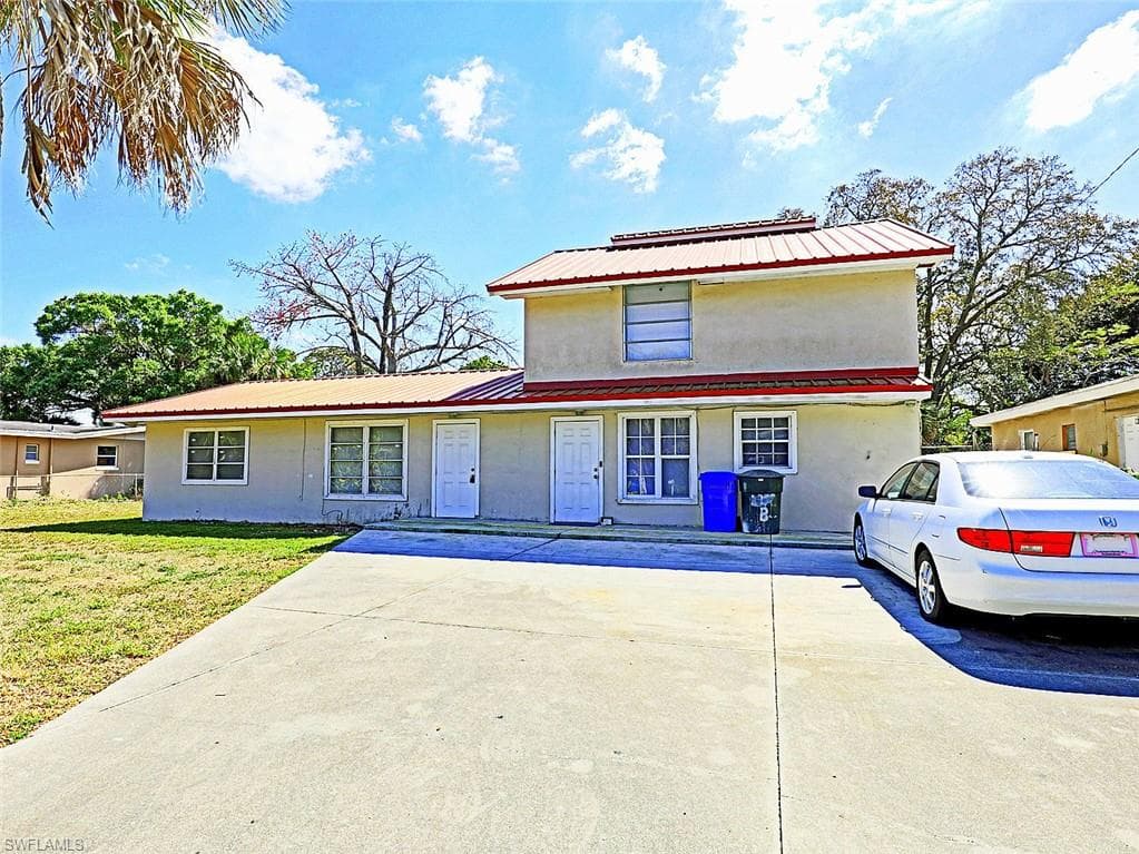 2352 South ST A FORT MYERS, FL 33901
