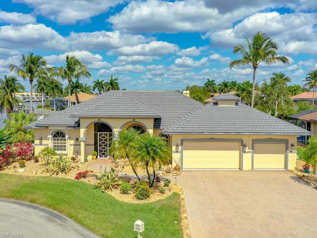 125 Wilderness Cay NAPLES, FL 34114