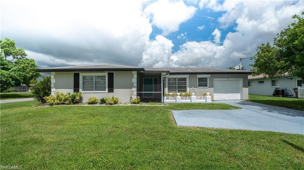 1127 SE 13th TER CAPE CORAL, FL 33990