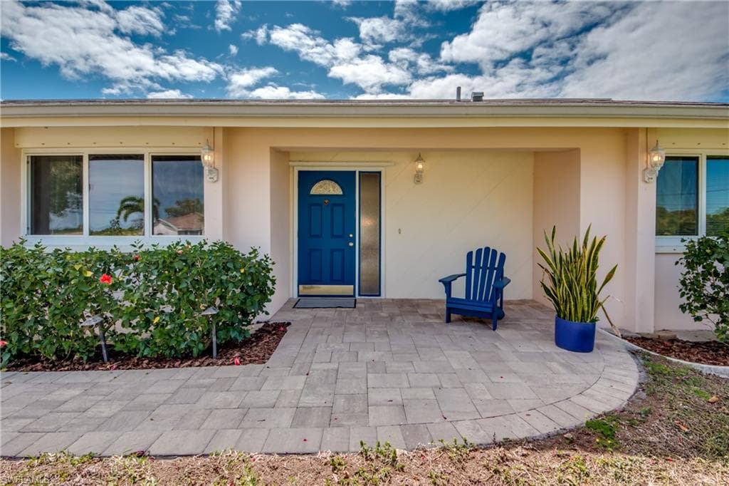 2424 Everest PKY CAPE CORAL, FL 33904