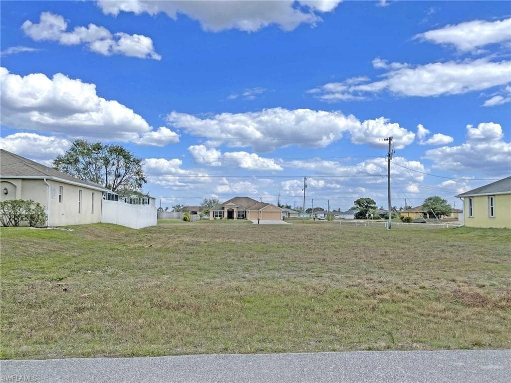 1117 NW 9th AVE CAPE CORAL, FL 33993