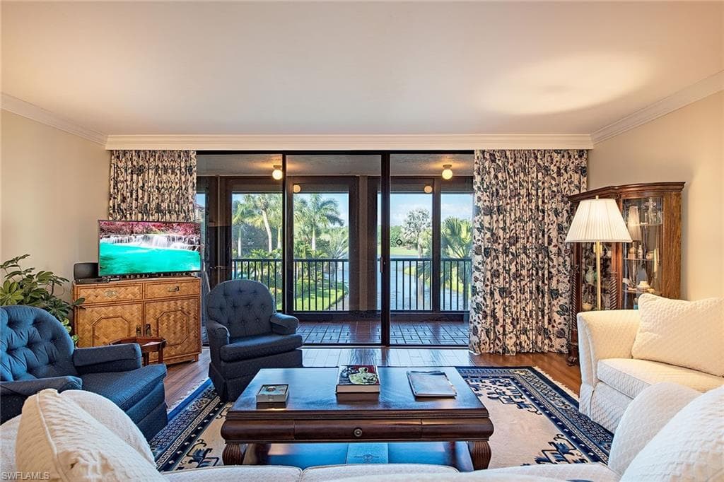 6040 Pelican Bay BLVD D-103 NAPLES, FL 34108