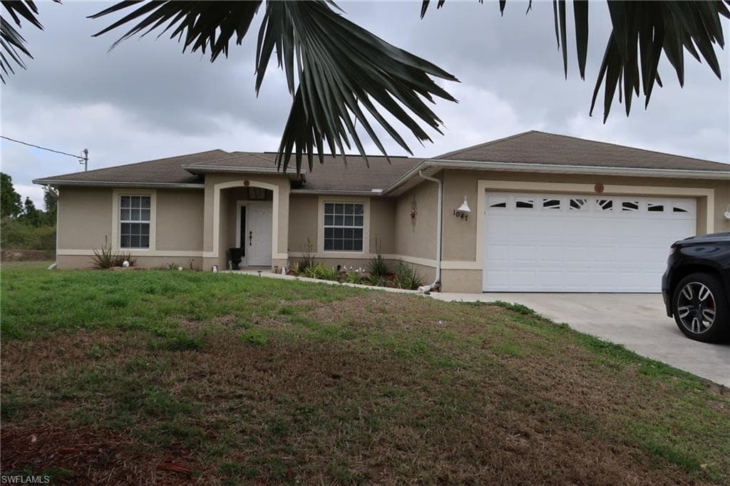 1047 Kellogg ST E LEHIGH ACRES, FL 33974