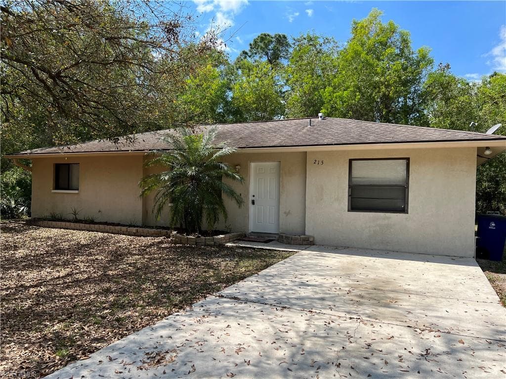 215 Leroy AVE LEHIGH ACRES, FL 33936