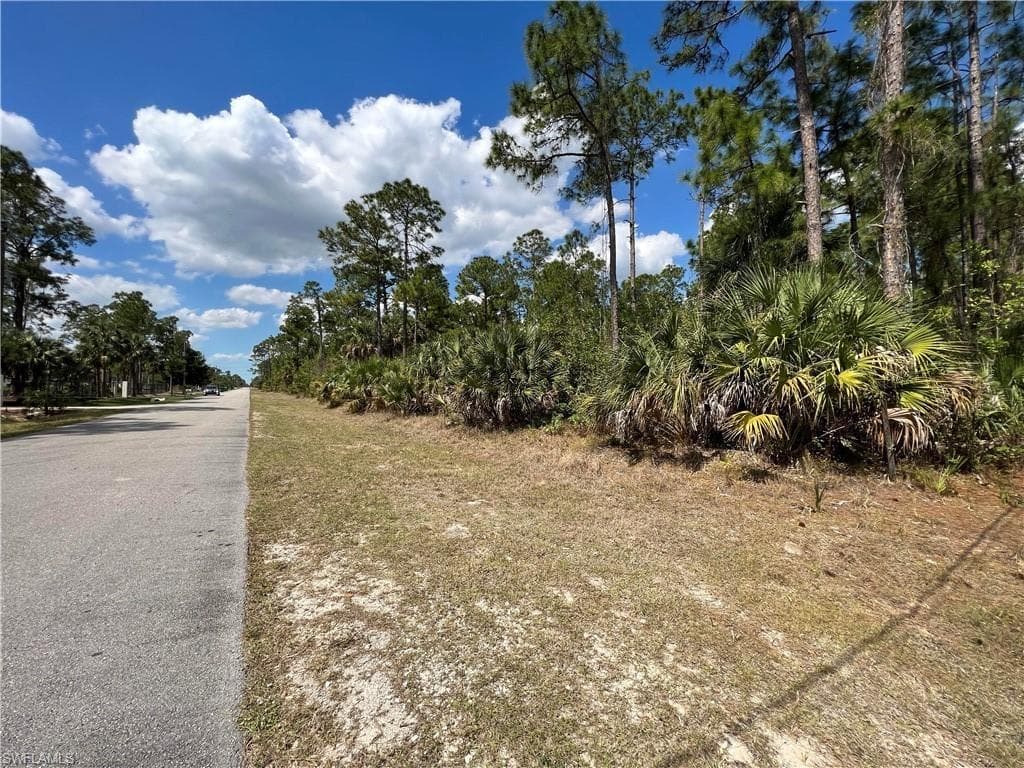 12th AVE NE NAPLES, FL 34120